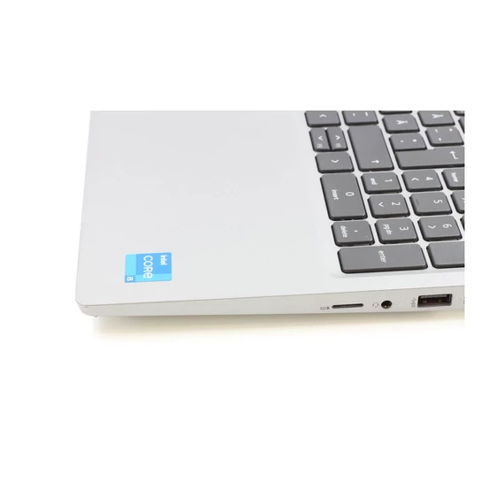 Dell Latitude 5520 felújított laptop i5-1145G7 16GB RAM 256SSD 15.6